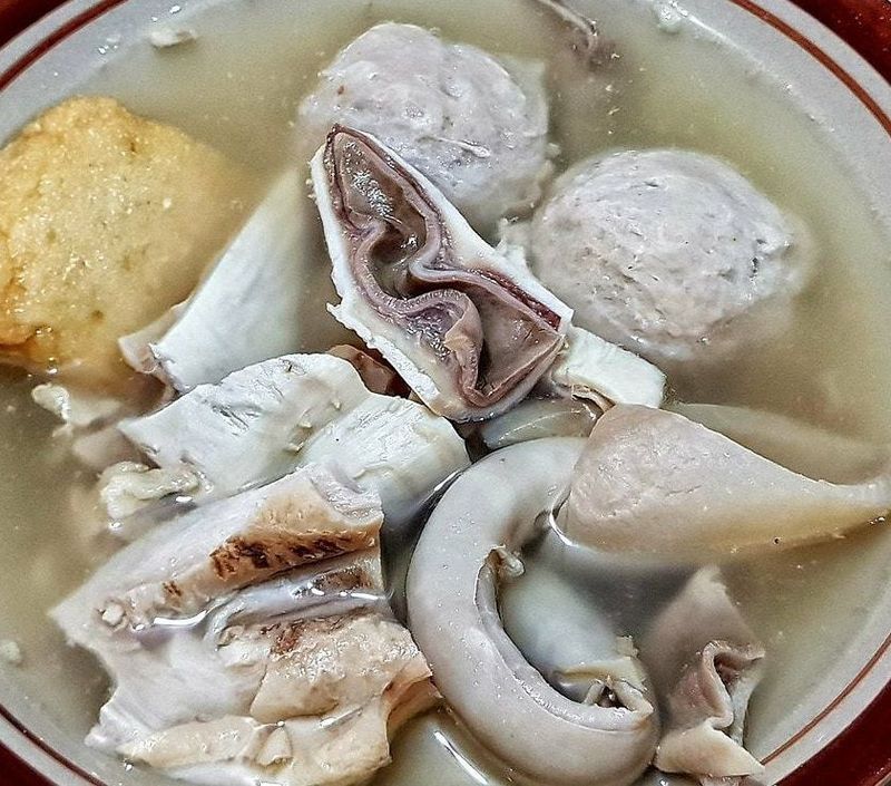Ini 5 Bakso Babi Populer di Jakarta yang Banyak Penggemarnya, 1. Bakso Akian, 2. Bakso Babi Aloy, 3. Bakso Bu Dar,   4. Bakso Akiong 89, 5. Bakso Yopang
