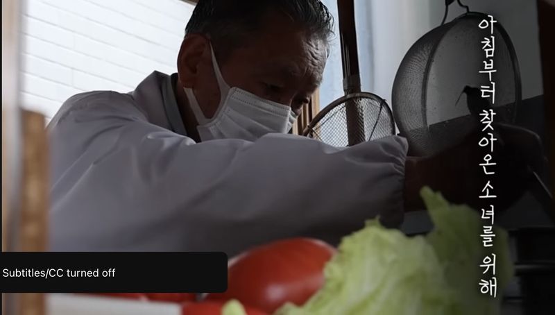 Array,Salut! Kakek 72 Tahun Ini Masih Rajin Jualan Ramen Pakai Gerobak