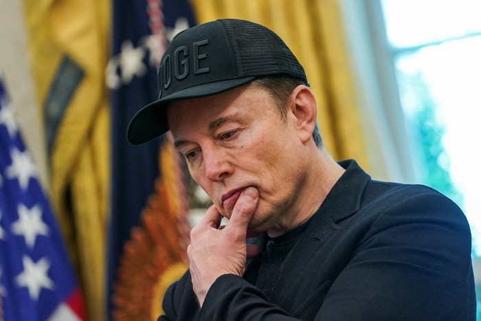 Array,Elon Musk Dulu Ngetawain Mobil China, Kini Tesla Takluk dari BYD