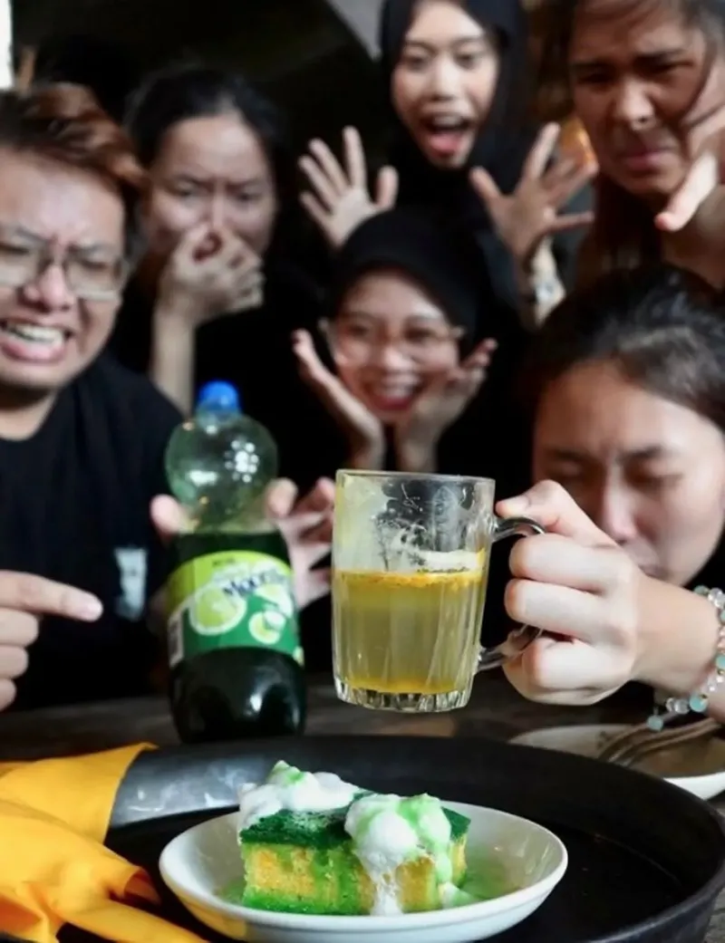 Array,Gokil! Puding 'Realistis' Mirip Spons Cuci Piring Asli