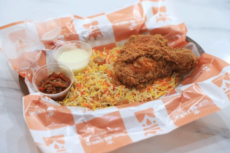 5 Olahan Ayam Viral di Medsos, Chicken Tender hingga Ayam Woku, Berikut lima tempat makan yang tengah viral karena menu ayamnya:, 1. Ayam Sambal Melawai, 2. Little Olie,   3. Ayam Renald, Cek di Halaman Selanjtunya!,              4. Pondok Ayam Goreng Tebet Barat, 5. Almaz Fried Chicken