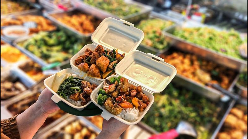 Array,Tak Terima Harga Nasi Ramesnya Kemahalan, Pria Ini Tampar Pelayan
