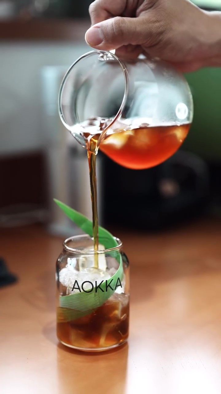 Array,Uniknya Kopi yang Diseduh Pakai Dripper Daun Bambu