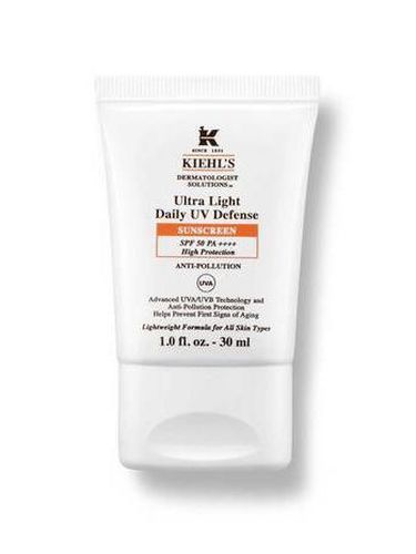 Array,7 Rekomendasi Sunscreen yang Bagus Dipakai Sebelum Makeup agar Lebih Flawless