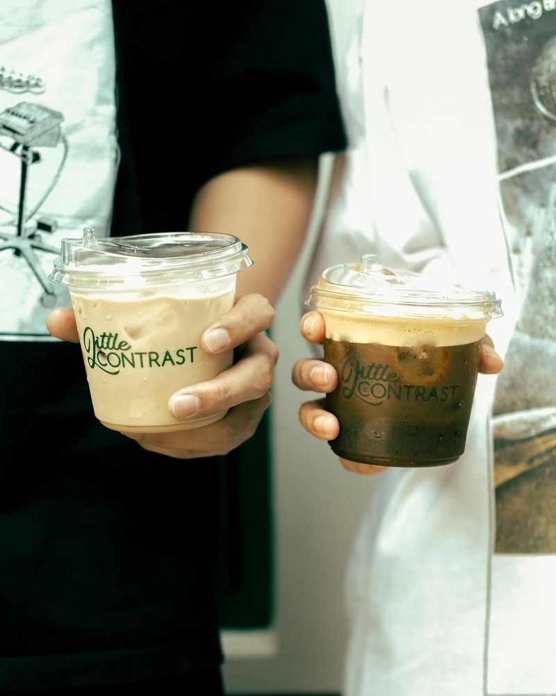 5 Tempat Ngopi 'Mungil' di Jalan Gempol Bandung Buat Nyantai, 1. Oseebo Coffee Gempol, 2. Little Contrast, 3. FCG Coffee, 4. Kopi Kang Kamal, 5. Kopi Salarea