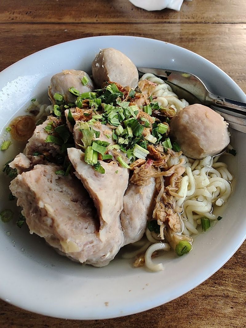 5 Bakso Enak di Bintaro, Khas Wonogiri hingga Berlimpah Tetelan, 1. Pondok Bakso Pak Joko, 2. Bakso Alex, 3. Bakso Gajah Mungkur, 4. Bakso dan Bakmi Sri Rahayu, 5. Bakso Gepeng Mantul