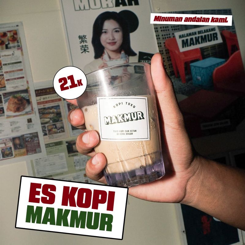 5 Tempat Ngopi di Suryakencana Bogor yang Bergaya Vintage, 1. Penalama Coffee, 2. Fanati Coffee, 3. Bogor Coffee Center, 4. Kopi Toko Makmur, 5. Uncle Jo X Bar