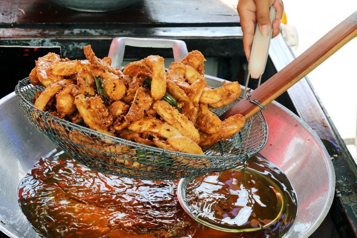 Array,Duh! Tukang Pisang Goreng Kena Tipu Pembayaran Uang Palsu