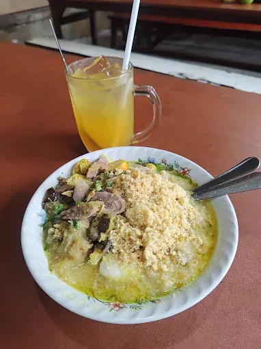 Bosan Makan Daging? Coba 5 Soto Ayam Ambengan di Sini, 1. Soto Ayam Ambengan Pak Sadi Asli, 2. Soto Ayam Ambengan Cak-Di, 3. Soto Ayam Ambengan Cak Soleh, 4. Soto Ayam Ambengan Surabaya Cak Taji, 5. Soto Ayam Ambengan Kelapa Gading