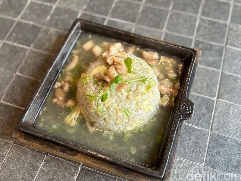Come-Xia: Lezatnya Artisan Dimsum dan Nasgor ala Fujian di Apartemen Alsut, 1. Restoran Artisan Dimsum di dalam Apartemen, 2. Assorted Dim Sum yang Lezat, 3. Chili Oil Noodle &amp; Wonton Layak Dicoba, Cek Menu Lainnya di Halaman Selanjutnya!, 4. Nikmatnya Fujian Fried Rice