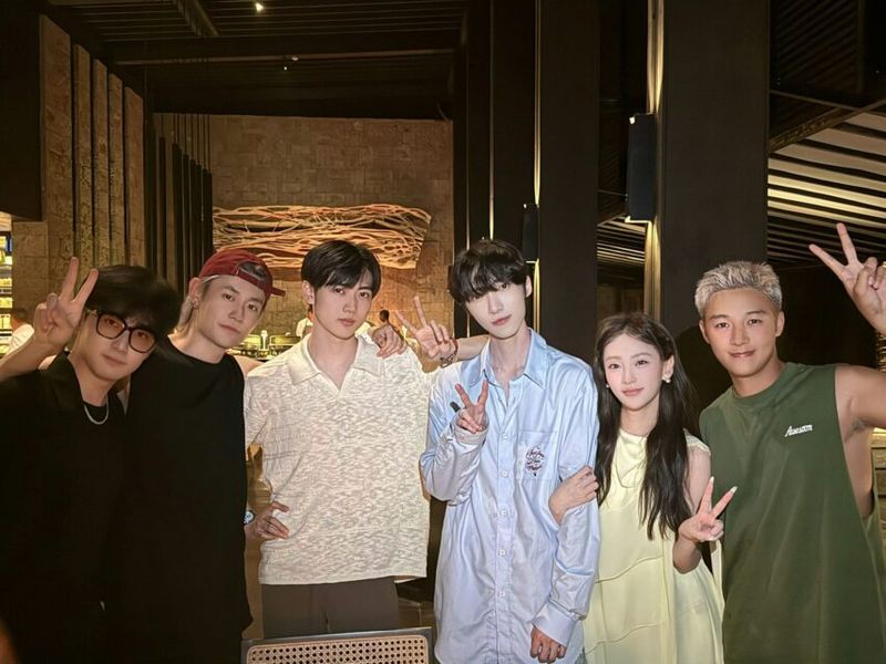Array,Idol Cina Zhao Lei Nikahi Sasaeng di Bali, Tuai Komentar Nyinyir Netizen