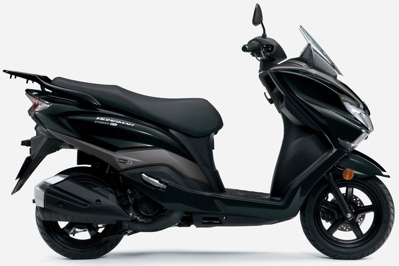 Array,Suzuki Burgman Street 125 EX Disegarkan, Jadi Bernuansa Sporty