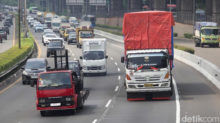 Array,Tak Bisa Diberantas Secara Instan, Ini Akar Masalah Truk ODOL di Indonesia