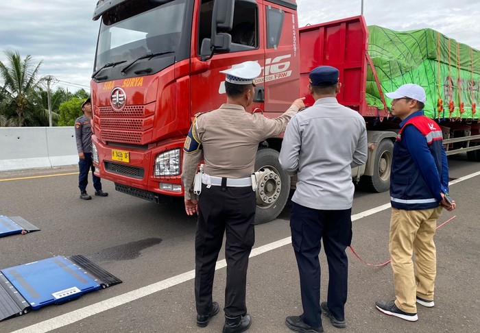 Array,588 Ribu Truk Langgar Aturan ODOL Sepanjang 2025