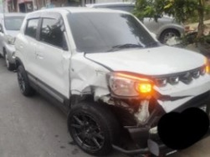 Array,Fortuner yang Disopiri Pak Camat Tabrak Suzuki Ignis hingga Terguling