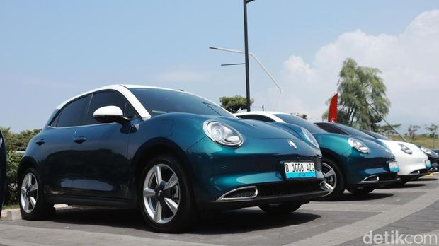 Array,Tak Semua Brand China Minat Perang Harga Mobil di Indonesia