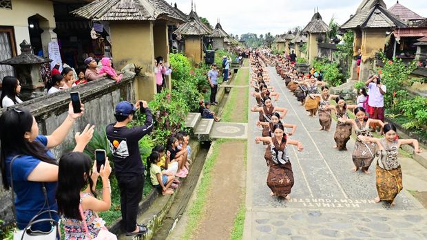 Desa Adat Penglipuran, Simbol Kearifan Budaya Bali untuk Dikunjungi di Nataru, 1. Desa Terbersih di Dunia, 2. Best Tourism Village 2023, 3. Konsep Budaya Tri Mandala, 4. Konsisten Menjaga Adat dan Budaya Leluhur, 5. Rumah Adat Bambu yang Dilestarikan
