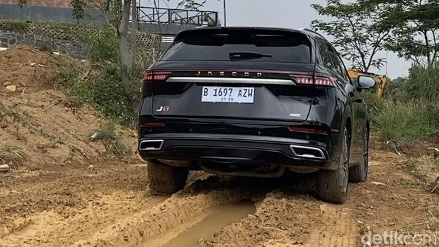 Jajal Jaecoo J8 AWD: Tangguh Diajak Main Tanah, Mewah di Jalan Raya, Desain Mewah dan Sangar!, Fitur Lengkap, Performa Mengagumkan, Ketersediaan dan Harga Jaecoo J8