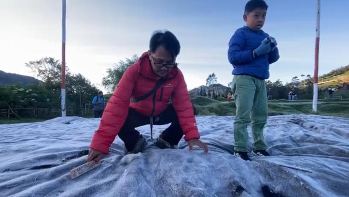 Array,Mau Nikmati Embun Es di Dieng? Ini Panduan Transportasi ke Sana