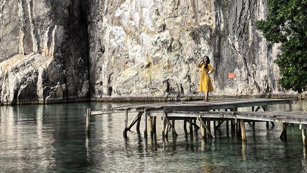 Array,Rahasia di Balik Kebahagiaan Warga Maluku