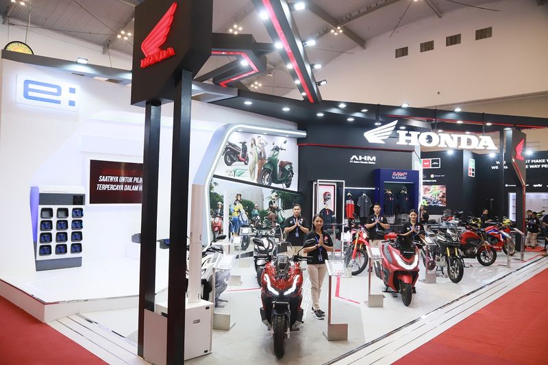 Array,Sempat Naik, Penjualan Motor di Indonesia Turun Lagi