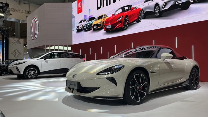 Array,MG Obral Penawaran di GIIAS 2025, Konsumen Bisa Untung hingga Rp 100 Juta!