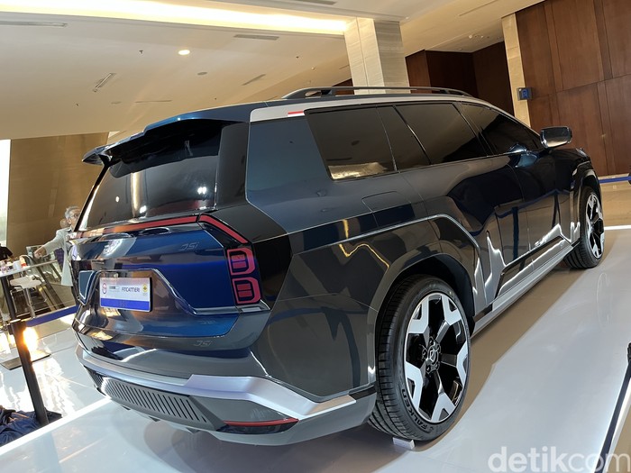 Array,Ini Sebabnya Mobil Nasional Bikinan RI Bakal Dijual di Bawah Rp 300 Juta