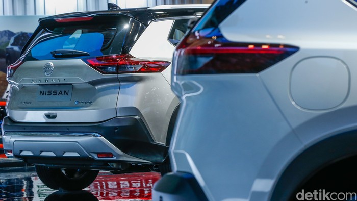Array,Lagi Babak Belur, Ini Daftar Mobil Nissan di Indonesia