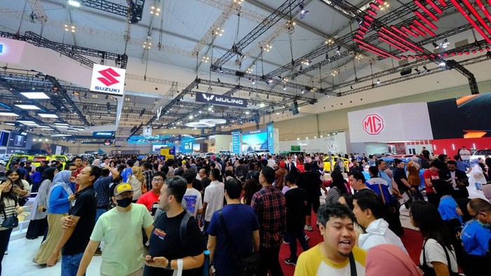 Array,Mobil Jepang Vs Mobil China, Siapa Lebih Baik?