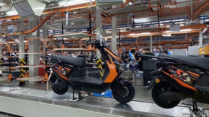 Array,Pabrik Yadea di Karawang Bakal Serap 90% Tenaga Lokal