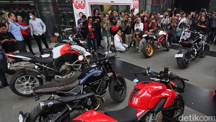 Array,Noel Tanya Cocoknya Motor Apa, 'Sultan' Kemnaker Kasih Ducati