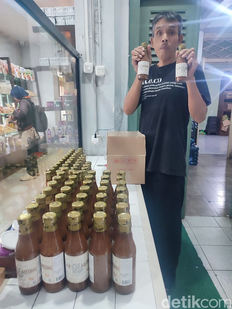 Array,Berproduksi Selama 140 Tahun, Cap Meong Jadi Legenda Tauco Cianjur