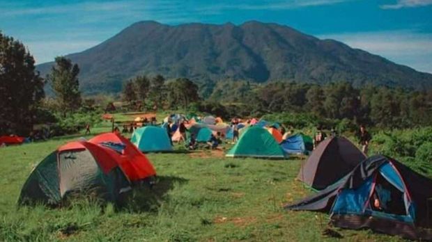 12 Camping Ground Terbaik 2025 di Bogor untuk Liburan Bareng Teman dan Keluarga, 1. Bumi Kepanduan Sentul, Bogor, 2. Agrowisata Gunung Mas, 3. Highland Camp Curug Panjang, 4. Camp Hulu Cai, 5. Gunung Pancar, Bogor, 6. Camp Gayatri Mountain Adventure, 7. Suaka Elang Loji, 8. Eagle Hill Outbound, 9. Lembah Salak Camping Ground, 10. Curug Cipamingkis, 11. Bukit Cirampak Camping Ground, 12. Kawah Ratu