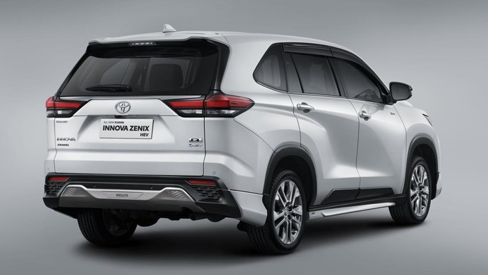Array,Daftar Harga Kijang Innova Zenix Terbaru, Termurah Segini