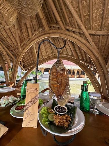 Array,Kampung Muara Sunda, Restoran Bernuansa Bali yang Pernah Disinggahi Jokowi