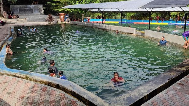 Array,Dulu Tempat Pembuangan Sampah, Kini Wisata Air Favorit di Akhir Pekan