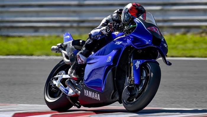 Array,Motor Yamaha Mesin V4 Masih Ketinggalan Jauh dari Rival
