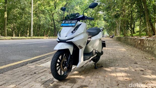 Array,Jauh Juga! Segini Beda Pajak Motor Listrik vs Honda BeAT