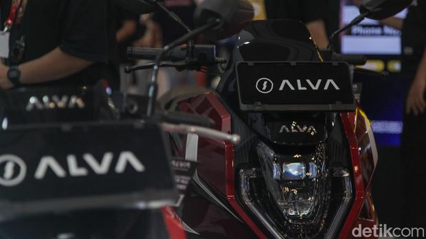 Array,ALVA Klaim Penjualan Motor Listrik Naik Meski Tanpa Subsidi