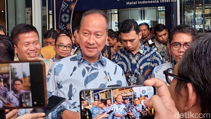 Array,Kemenperin Godok Insentif Otomotif buat Tahun Depan