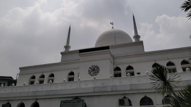 Rekomendasi Masjid untuk Iktikaf di Jakarta, 1. Masjid Istiqlal, Jakarta Pusat, 2. Masjid Agung Sunda Kelapa, Jakarta Pusat, 3. Masjid Agung Al-Azhar, Jakarta Selatan, 4. Masjid Agung at-Tiin TMII, Jakarta Timur, 5. Masjid Jakarta Islamic Center (JIC), Jakarta Utara