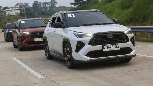 Array,Kembaran Toyota Yaris Cross Hybrid bakal Meluncur di Malaysia, Pakai Merek Perodua