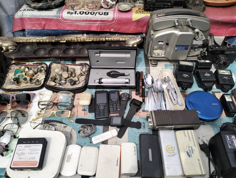 Array,Fakta Pasar Loak Jatinegara, Harta Karun di Tengah Tumpukan Barang Bekas