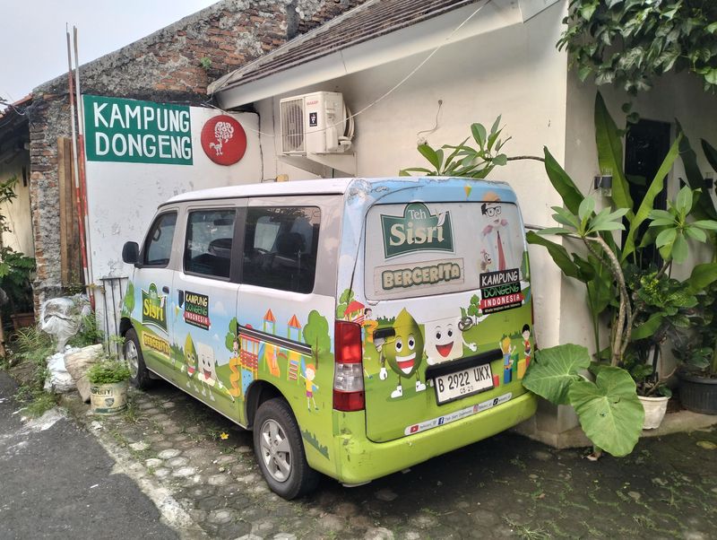 Array,Rute Menuju Kampung Dongeng Tangsel dengan KRL dan Kendaraan Pribadi