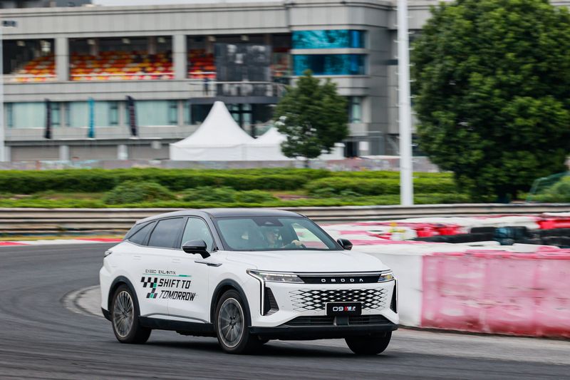 Array,Intip Spesifikasi Mobil Hybrid Terbaru Omoda 09 SHS