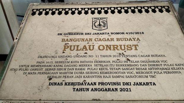 Menyusuri Pulau Onrust, Jejak Kelam VOC yang Kini Jadi Museum Arkeologi, Dari Galangan Kapal hingga Benteng Pertahanan, Pusat Karantina Haji dan Rumah Sakit Modern di Zamannya, Tragedi, Penjarahan, dan Masa Suram Pulau Onrust, Pulau Onrust Kini: Situs Arkeologi dan Wisata Edukasi, Cara Menuju ke Pulau Onrust