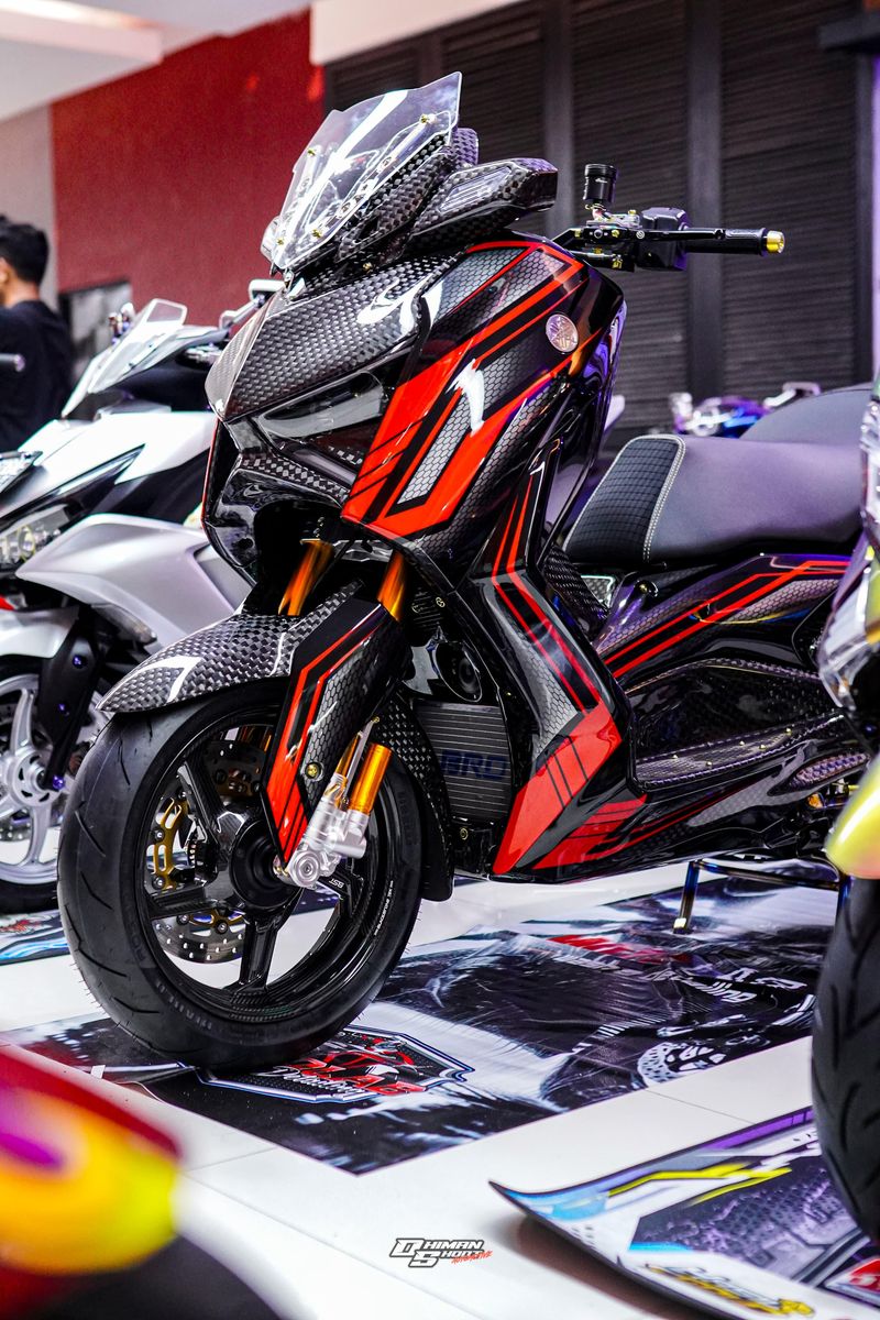 Array,Xmax versi Hedon, Harga Velgnya Aja Bisa Kebeli Nmax Turbo!