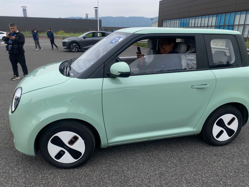Array,Jual Mobil Listrik Deepal SO7 dan Lumin, Changan Siapkan 5 Dealer di RI
