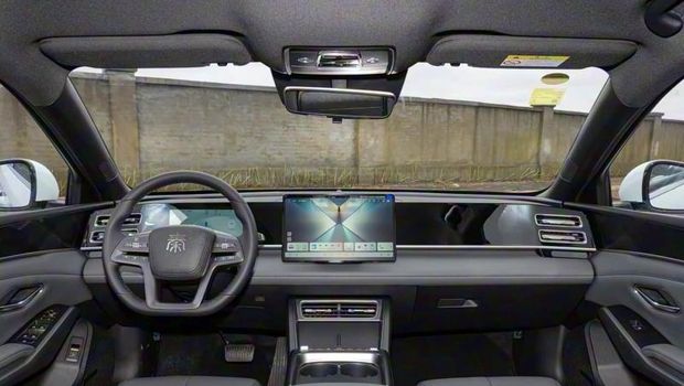 Array,BYD Luncurkan Mobil Hybrid 'Murah', Konsumsi BBM-nya 100 Km/2,7 L