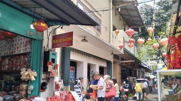 27 Rekomendasi Wisata Kekinian di Jakarta, Cek Jam Buka & Harga Tiket Masuk, 1. Pos Bloc, 2. M Bloc Space, 3. SKYE Bar, 4. Trans Studio Cibubur, 5. Aloha PIK 2, 6. La Riviera, 7. TWA Mangrove Angke Kapuk, 8. Taman Ismail Marzuki (TIM), 9. Taman Suropati, 10. Taman Menteng, 11. Tebet Eco Park, 12. Taman Cattleya, 13. Hutan Kota GBK, 14. Moja Museum, 15. Museum MACAN, 16. Museum Bahari, 17. Wisata Kota Tua, 18. Taman Mini Indonesia Indah (TMII), 19. Ancol Taman Impian, 20. Pulau Tidung, 21. Setu Babakan, 22. Jakarta Aquarium Safari, 23. Senayan Park, 24. Mal Sarinah, 25. Masjid Istiqlal, 26. Pelabuhan Sunda Kelapa, 27. Petak Sembilan